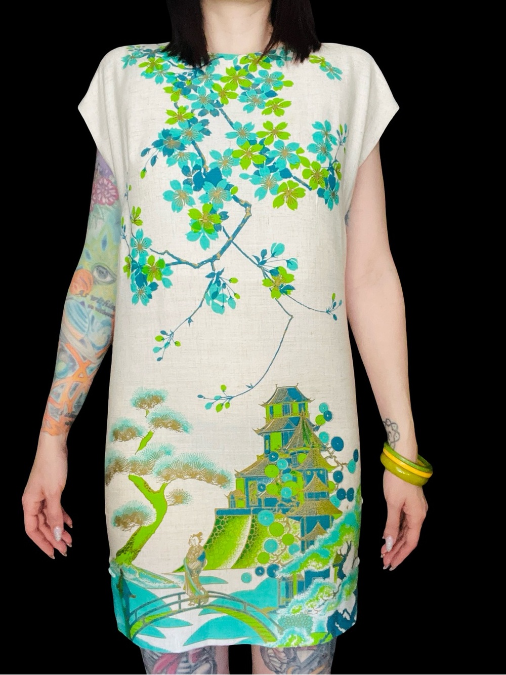 Vintage SHAHEEN 1960's Asian Inspired Geisha Pagoda Novelty Print dress